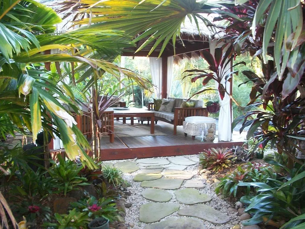 Forest Lodge: Bali-Style Retreat Agnes Water Apartment