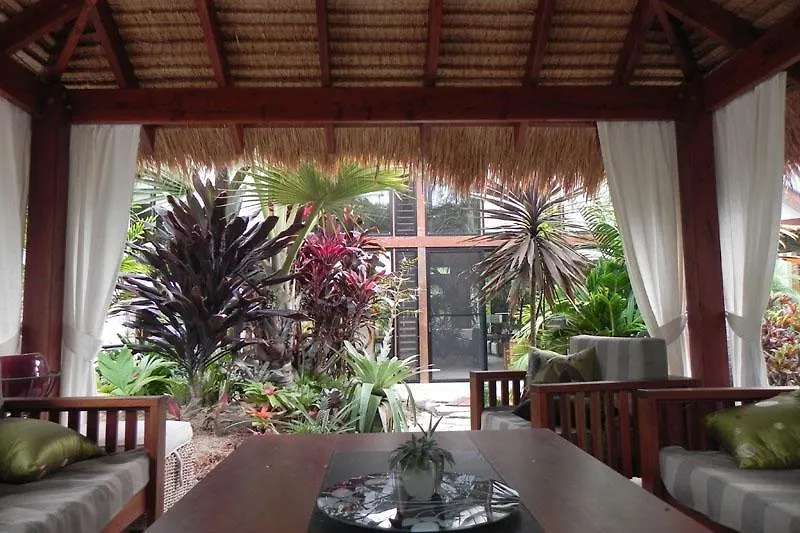 Apartment Forest Lodge: Bali-Style Retreat Agnes Water